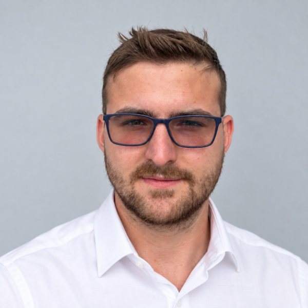 Portrét: František Ostádal
